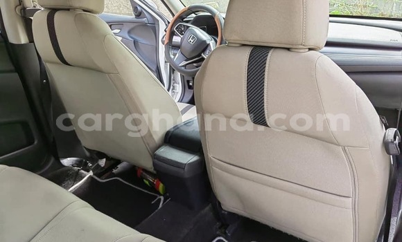 Ra Àlòkù Honda Civic funfun Ọkọ̀ in Accra ni Greater Accra Ra Àlòkù Honda Civic funfun Ọkọ̀ in Accra ni Greater Accra