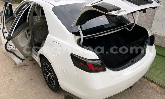 Sayi Na hannu Toyota Camry White Mota in Accra a Greater Accra Sayi Na hannu Toyota Camry White Mota in Accra a Greater Accra