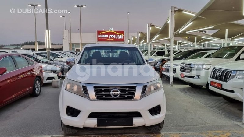 Big with watermark nissan navara ashanti import dubai 45623