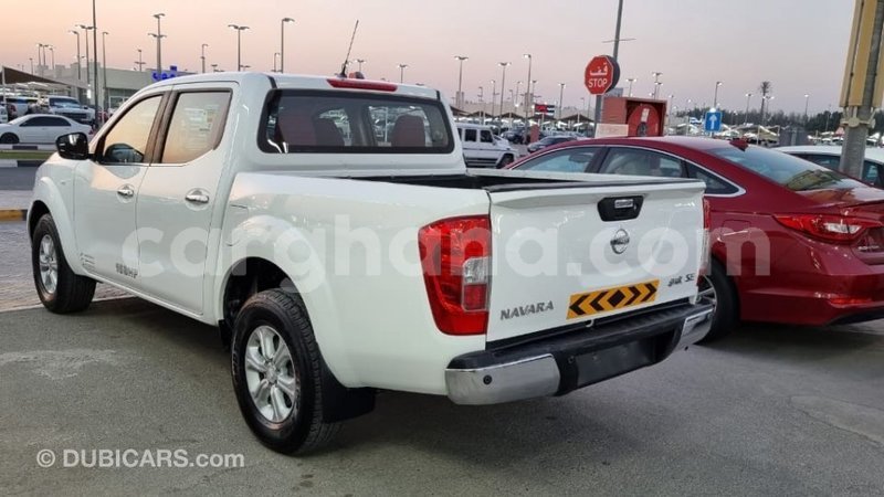 Big with watermark nissan navara ashanti import dubai 45623