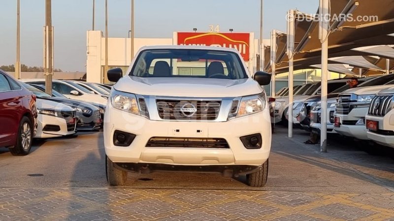 Big with watermark nissan navara ashanti import dubai 45624