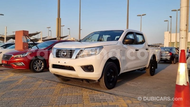 Big with watermark nissan navara ashanti import dubai 45624