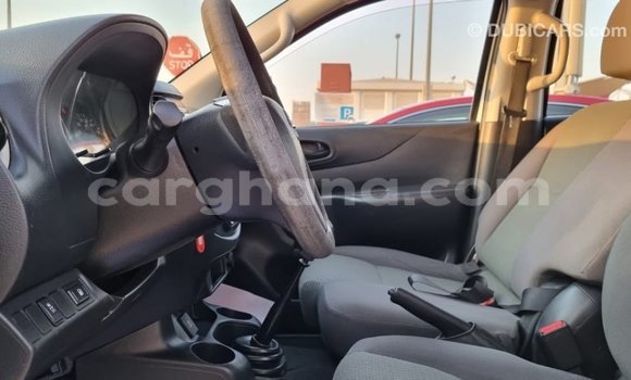 Ra Imported Nissan Navara funfun Ọkọ̀ in Import - Dubai ni Ashanti Ra Imported Nissan Navara funfun Ọkọ̀ in Import - Dubai ni Ashanti