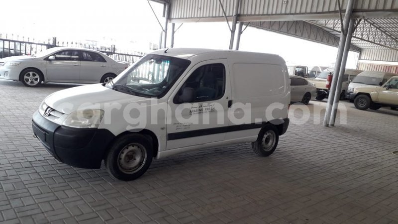 Big with watermark peugeot partner ashanti import dubai 45627