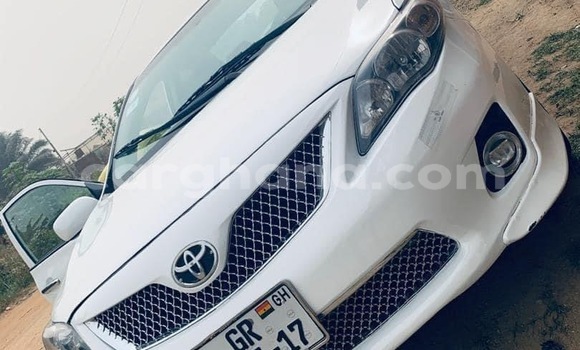 Sayi Na hannu Toyota Corolla White Mota in Accra a Greater Accra Sayi Na hannu Toyota Corolla White Mota in Accra a Greater Accra