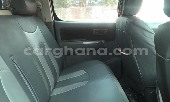 Sayi Na hannu Toyota Hilux White Mota in Accra a Greater Accra Sayi Na hannu Toyota Hilux White Mota in Accra a Greater Accra