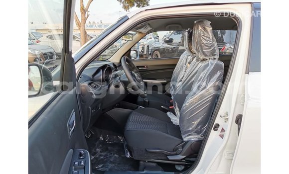 Buy Import Suzuki Swift White Car in Import - Dubai in Ashanti Buy Import Suzuki Swift White Car in Import - Dubai in Ashanti