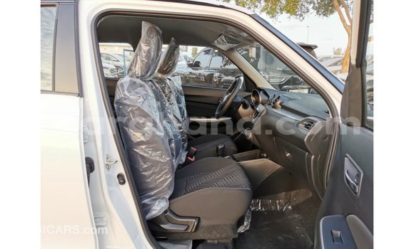 Buy Import Suzuki Swift White Car in Import - Dubai in Ashanti Buy Import Suzuki Swift White Car in Import - Dubai in Ashanti