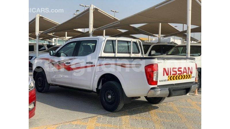 Big with watermark nissan navara ashanti import dubai 45696