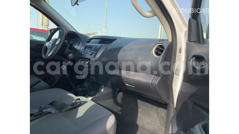 Big with watermark nissan navara ashanti import dubai 45696