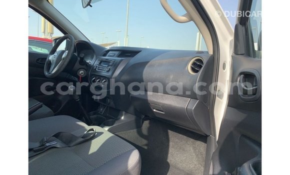 Ra Imported Nissan Navara funfun Ọkọ̀ in Import - Dubai ni Ashanti Ra Imported Nissan Navara funfun Ọkọ̀ in Import - Dubai ni Ashanti