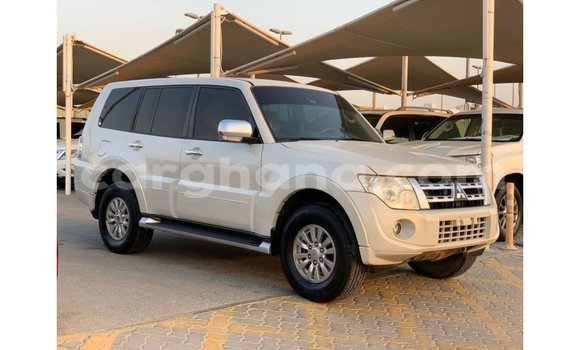 Ra Imported Mitsubishi Pajero funfun Ọkọ̀ in Import - Dubai ni Ashanti Ra Imported Mitsubishi Pajero funfun Ọkọ̀ in Import - Dubai ni Ashanti