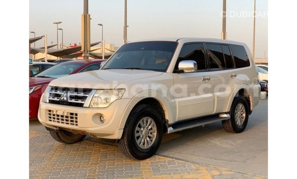 Ra Imported Mitsubishi Pajero funfun Ọkọ̀ in Import - Dubai ni Ashanti Ra Imported Mitsubishi Pajero funfun Ọkọ̀ in Import - Dubai ni Ashanti