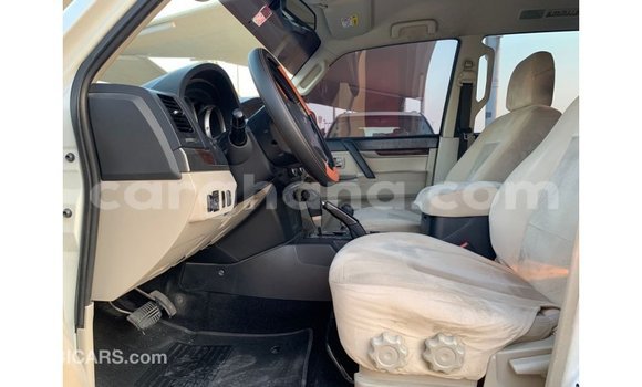 Ra Imported Mitsubishi Pajero funfun Ọkọ̀ in Import - Dubai ni Ashanti Ra Imported Mitsubishi Pajero funfun Ọkọ̀ in Import - Dubai ni Ashanti