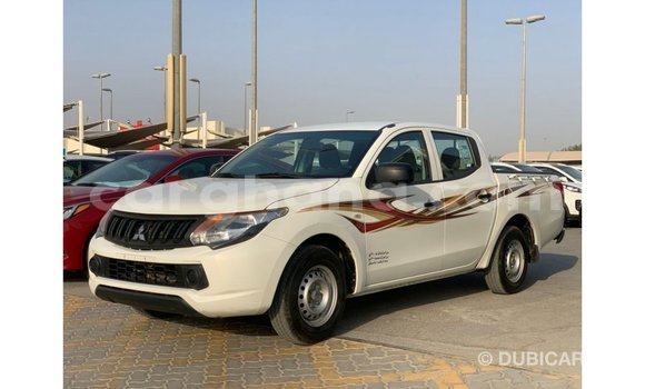 Ra Imported Mitsubishi L200 funfun Ọkọ̀ in Import - Dubai ni Ashanti Ra Imported Mitsubishi L200 funfun Ọkọ̀ in Import - Dubai ni Ashanti