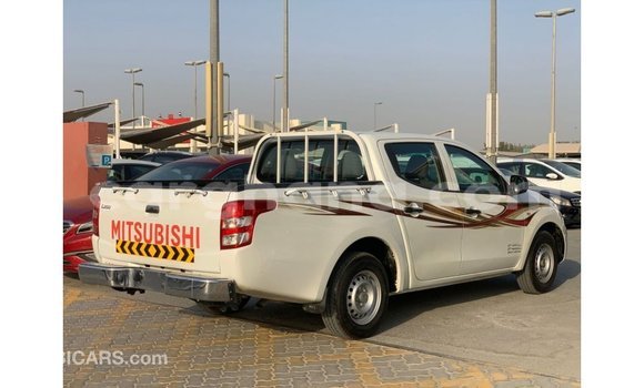 Ra Imported Mitsubishi L200 funfun Ọkọ̀ in Import - Dubai ni Ashanti Ra Imported Mitsubishi L200 funfun Ọkọ̀ in Import - Dubai ni Ashanti