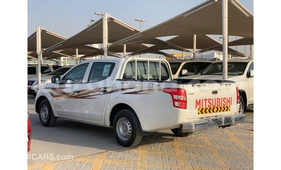 Ra Imported Mitsubishi L200 funfun Ọkọ̀ in Import - Dubai ni Ashanti Ra Imported Mitsubishi L200 funfun Ọkọ̀ in Import - Dubai ni Ashanti