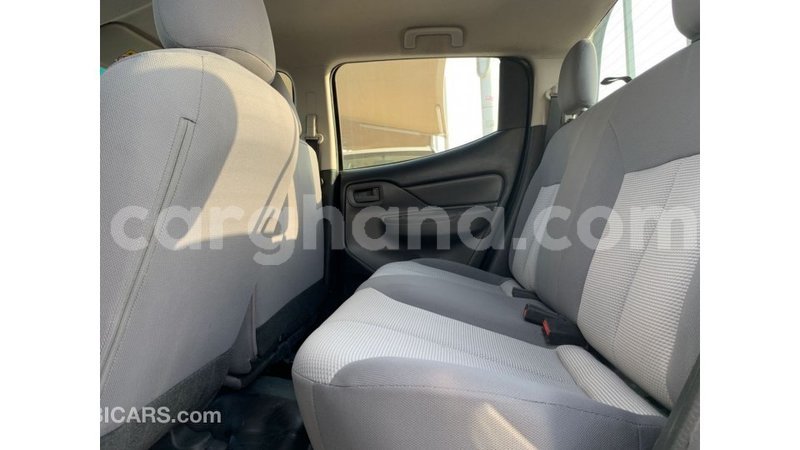 Big with watermark mitsubishi l200 ashanti import dubai 45701