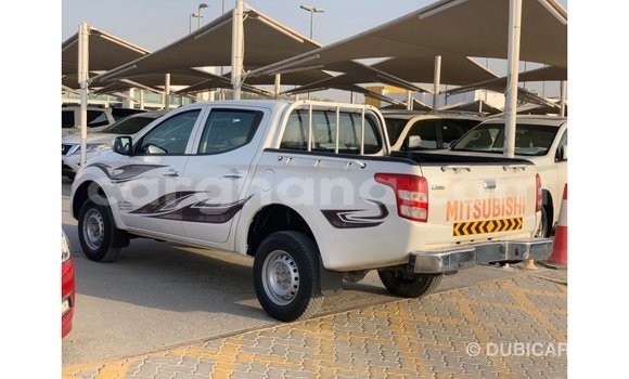 Ra Imported Mitsubishi L200 funfun Ọkọ̀ in Import - Dubai ni Ashanti Ra Imported Mitsubishi L200 funfun Ọkọ̀ in Import - Dubai ni Ashanti