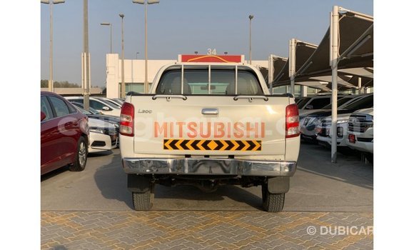 Ra Imported Mitsubishi L200 funfun Ọkọ̀ in Import - Dubai ni Ashanti Ra Imported Mitsubishi L200 funfun Ọkọ̀ in Import - Dubai ni Ashanti