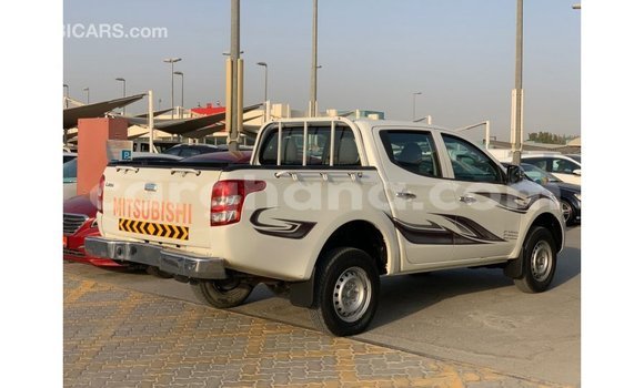 Ra Imported Mitsubishi L200 funfun Ọkọ̀ in Import - Dubai ni Ashanti Ra Imported Mitsubishi L200 funfun Ọkọ̀ in Import - Dubai ni Ashanti