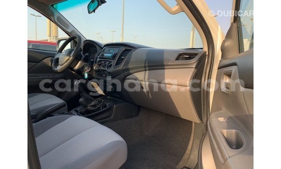 Ra Imported Mitsubishi L200 funfun Ọkọ̀ in Import - Dubai ni Ashanti Ra Imported Mitsubishi L200 funfun Ọkọ̀ in Import - Dubai ni Ashanti