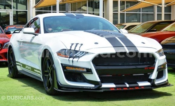 Sayi Imported Ford Mustang White Mota in Import - Dubai a Ashanti Sayi Imported Ford Mustang White Mota in Import - Dubai a Ashanti
