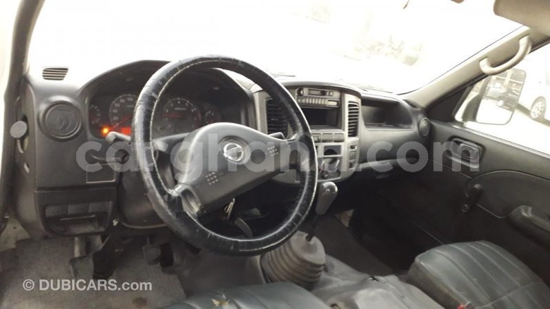 Big with watermark nissan urvan ashanti import dubai 45738