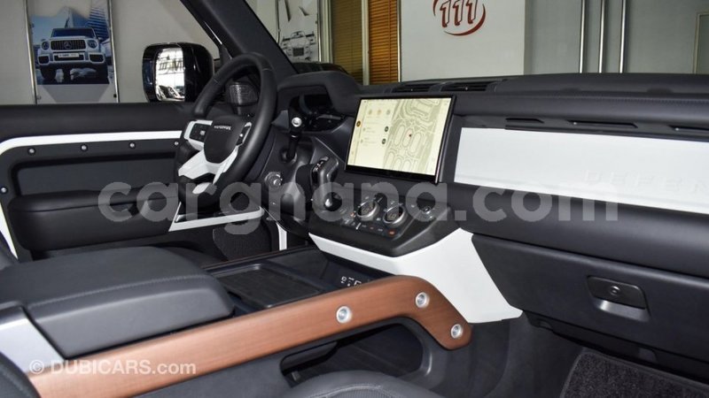 Big with watermark land rover defender ashanti import dubai 45742