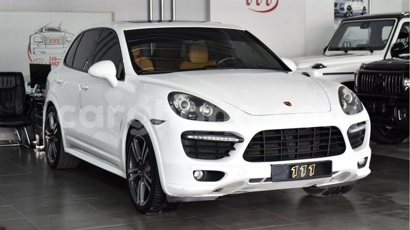 Big with watermark porsche cayenne ashanti import dubai 45743