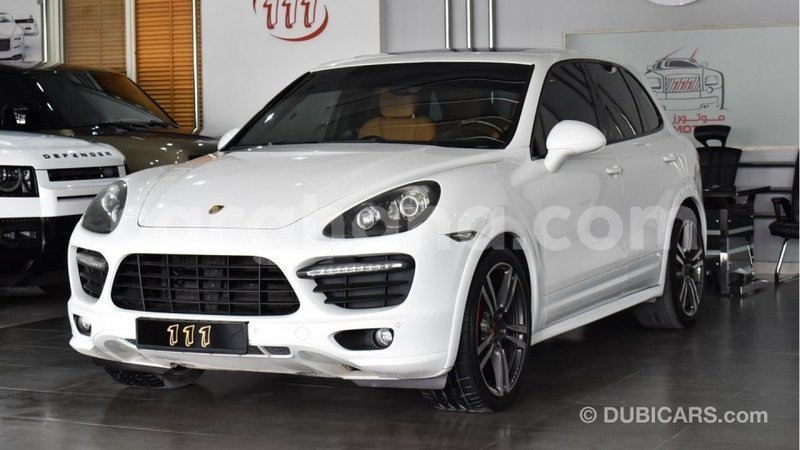 Big with watermark porsche cayenne ashanti import dubai 45743