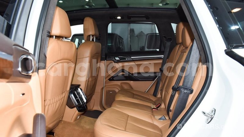 Big with watermark porsche cayenne ashanti import dubai 45743