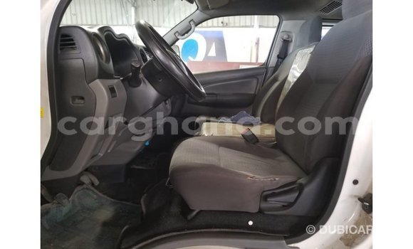 Buy Import Nissan Urvan White Car in Import - Dubai in Ashanti Buy Import Nissan Urvan White Car in Import - Dubai in Ashanti