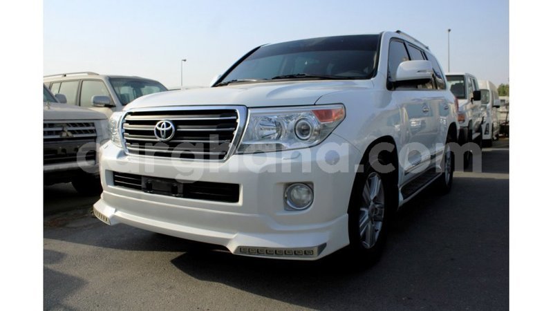 Big with watermark toyota land cruiser ashanti import dubai 45784