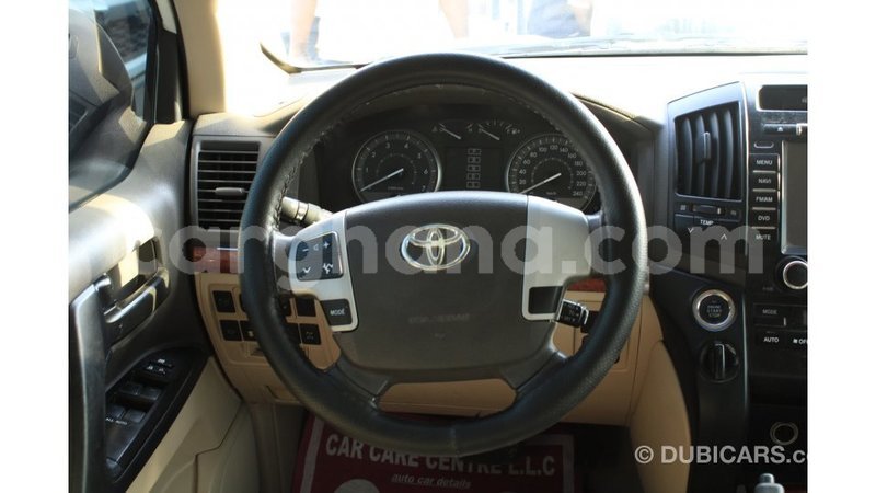 Big with watermark toyota land cruiser ashanti import dubai 45784