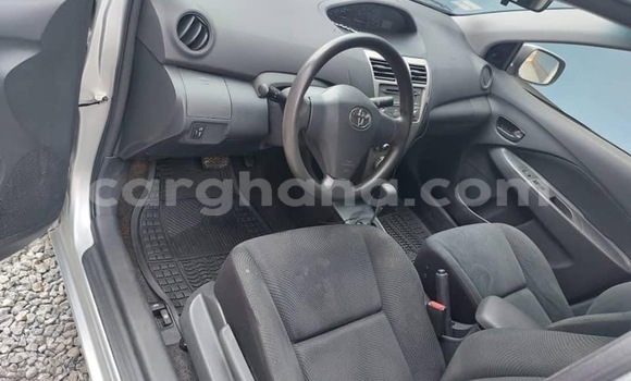 Sayi Na hannu Toyota Yaris Azurfa Mota in Accra a Greater Accra Sayi Na hannu Toyota Yaris Azurfa Mota in Accra a Greater Accra