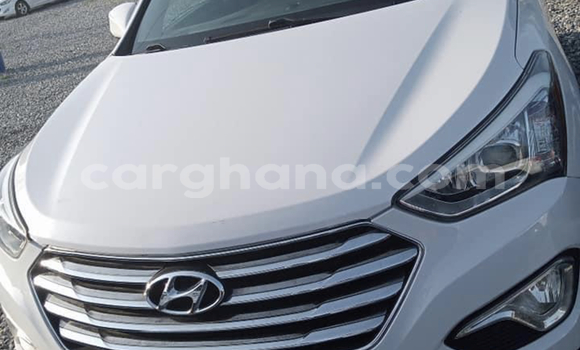 Buy Used Hyundai Santa Fe White Car in Accra in Greater Accra Buy Used Hyundai Santa Fe White Car in Accra in Greater Accra