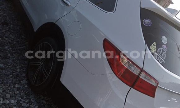 Sayi Na hannu Hyundai Santa Fe White Mota in Accra a Greater Accra Sayi Na hannu Hyundai Santa Fe White Mota in Accra a Greater Accra