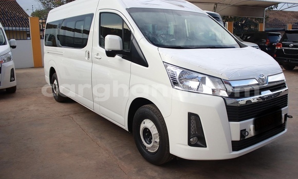 Buy Used Toyota Hiace White Car in Accra in Greater Accra
