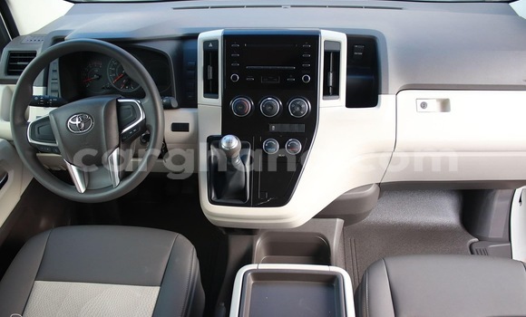 Sayi Na hannu Toyota Hiace White Mota in Accra a Greater Accra Sayi Na hannu Toyota Hiace White Mota in Accra a Greater Accra