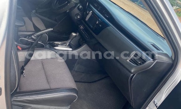 Sayi Na hannu Toyota Corolla Azurfa Mota in Accra a Greater Accra Sayi Na hannu Toyota Corolla Azurfa Mota in Accra a Greater Accra