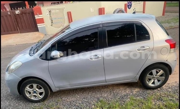 Sayi Na hannu Toyota Vitz Azurfa Mota in Accra a Greater Accra Sayi Na hannu Toyota Vitz Azurfa Mota in Accra a Greater Accra