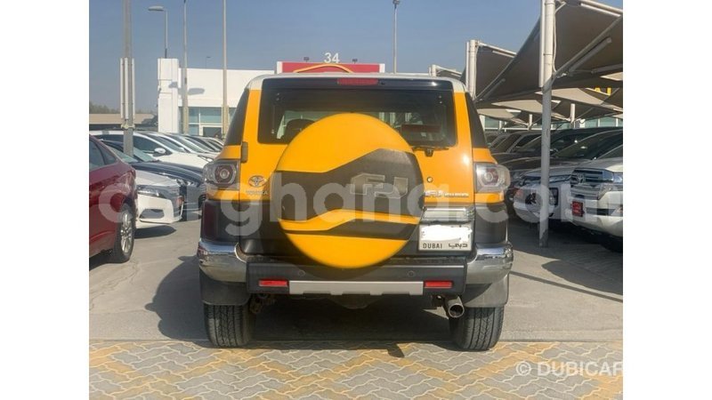 Big with watermark toyota fj cruiser ashanti import dubai 45804