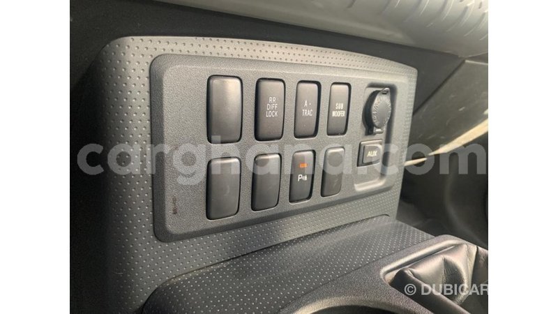 Big with watermark toyota fj cruiser ashanti import dubai 45804