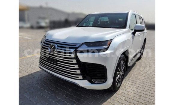 Ra Imported Lexus LX funfun Ọkọ̀ in Import - Dubai ni Ashanti Ra Imported Lexus LX funfun Ọkọ̀ in Import - Dubai ni Ashanti