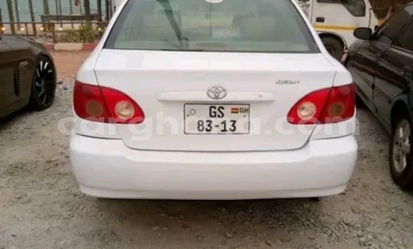 Sayi Na hannu Toyota Corolla White Mota in Accra a Greater Accra