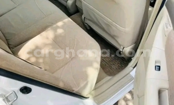 Buy Used Toyota Corolla White Car in Accra in Greater Accra Buy Used Toyota Corolla White Car in Accra in Greater Accra