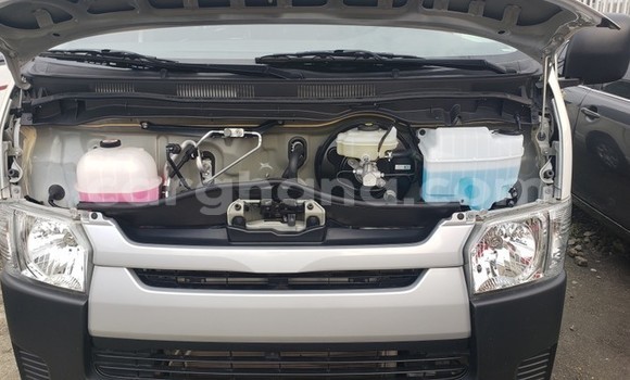 Buy Used Toyota Hiace White Car in Sekondi–Takoradi Metropolitan in Western Buy Used Toyota Hiace White Car in Sekondi–Takoradi Metropolitan in Western