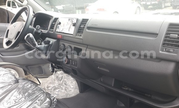 Buy Used Toyota Hiace White Car in Sekondi–Takoradi Metropolitan in Western Buy Used Toyota Hiace White Car in Sekondi–Takoradi Metropolitan in Western