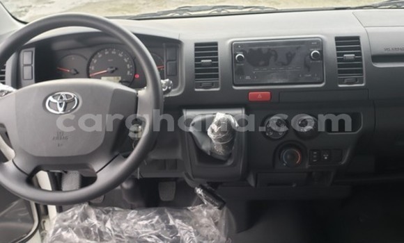 Buy Used Toyota Hiace White Car in Sekondi–Takoradi Metropolitan in Western Buy Used Toyota Hiace White Car in Sekondi–Takoradi Metropolitan in Western